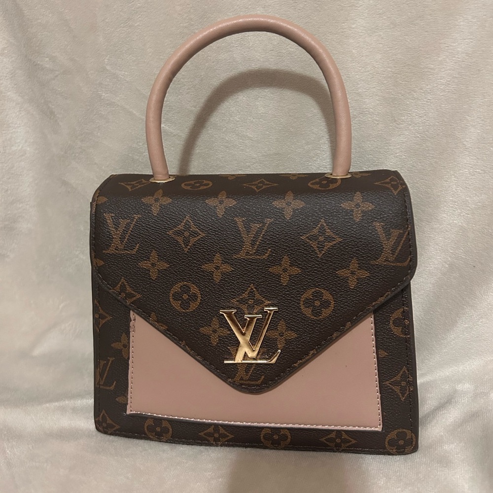 FAKE-Knock off Louis Vuitton Purse